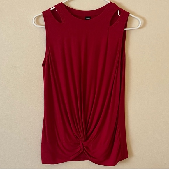 SHEIN Tops - NWOT SHEIN Red Cut Out Twist Hem Tank Women’s size L
